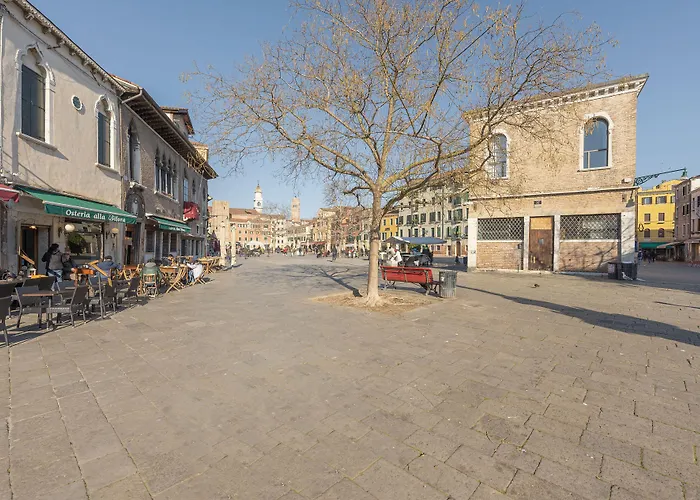 Grifalcon D'Oro - Venice City Center